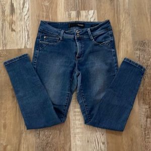 Thorn Blue Jeans
